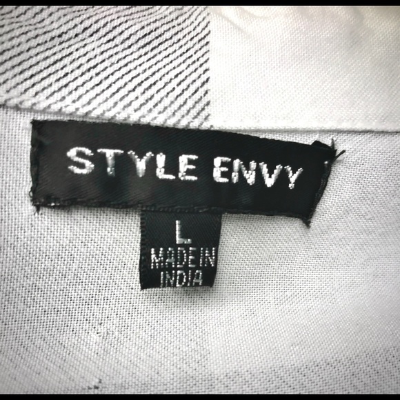 Light Grey and White Checkered Flannel - Picture 3 of 3